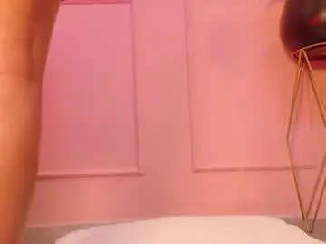 Chaturbate Nude Webcam of mia_colllins