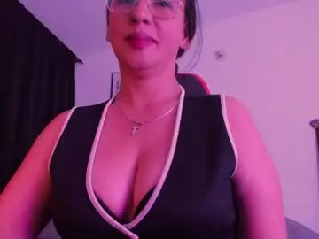 Chaturbate Best live sex cam show of camila_bj
