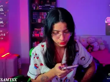 Chaturbate Live Porn of helia_n_amy