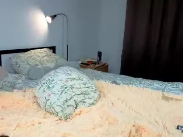 Chaturbate Live Sex Cam of lee_sky