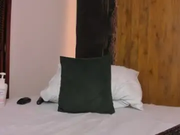 Chaturbate Live Sex of lia_sexx19