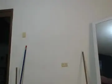 Chaturbate Free Live Porn of bella_lr