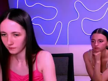 Chaturbate Adult Video Chat of caroline_honeyy