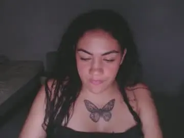 Chaturbate Live Sex Cam of laila_silk