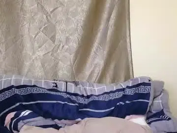 Chaturbate Live Sex Cam of cee_queen