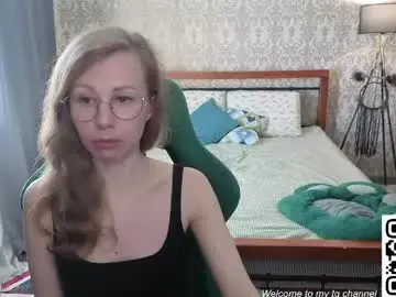 Chaturbate Live Sex Cam of lill_mary
