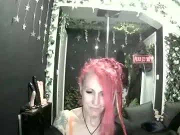 Chaturbate Live Sex Cam of saucysky