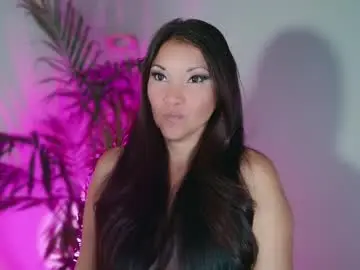 Chaturbate Watch Live Sex Cams of divinelynn