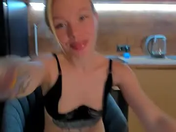 Chaturbate Live Sex Cam of olivia_bells