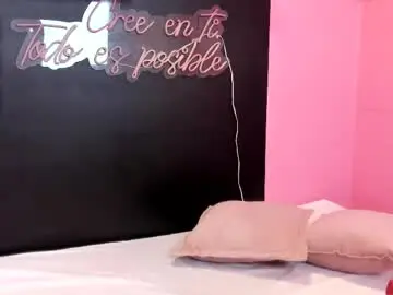 Chaturbate Free Live Porn of scarlethfoxx_