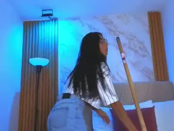 Chaturbate Live Sex Cam of j_belle_