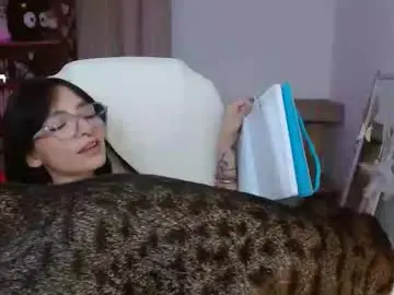 Chaturbate Live Porn of moonlady_