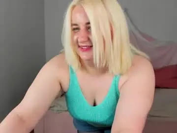 Chaturbate Live Sex Cam of lioraardyn