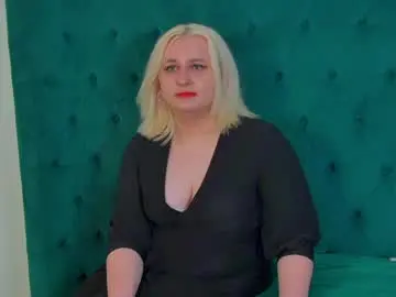 Chaturbate Adult Video Chat of lioraardyn