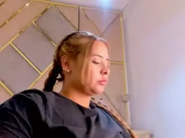 Chaturbate Adult Webcams of mikaelastonne