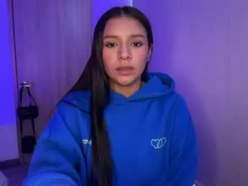 Chaturbate Live Sex Cam of kimmi_foxy