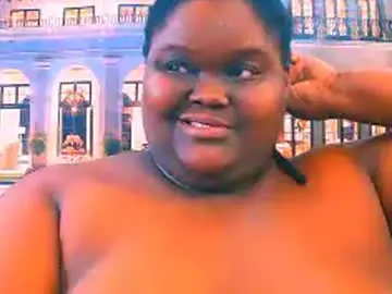 Chaturbate Nude Webcam of ebonyhotbuns4u2luv