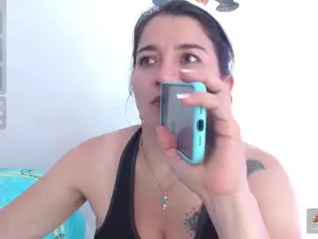 Chaturbate Free Live Porn of emelyross_