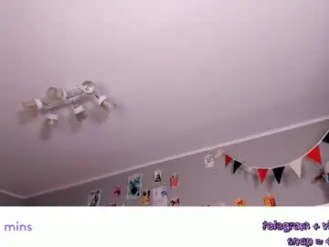 Chaturbate Watch Live Sex Cams of vivian_qwerty