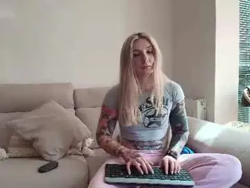 Chaturbate Watch Live Sex Cams of tattoobbgirl