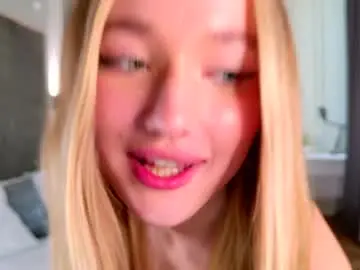 Chaturbate Live Sex Cam of miu__miuu
