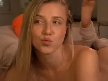 Chaturbate Watch Live Sex Cams of cuteeeeealina