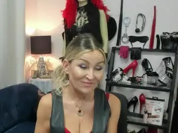 Chaturbate Live Sex Cam of crystalxohotty