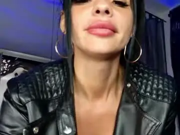 Chaturbate Best live sex cam show of charlott3_1