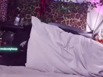 Chaturbate Live Sex Cam of ms_booty_boop