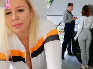 Chaturbate Watch Live Sex Cams of tunderose