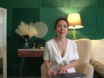 Chaturbate Adult Video Chat of haileymoon85