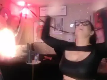 Chaturbate Best live sex cam show of milf_lacey