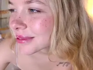 Chaturbate Live Porn of milly_shy