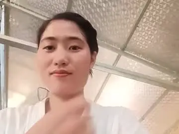 Chaturbate Live Sex Cam of xiagoal_cute