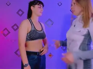 Chaturbate Live Sex Cam of teya_starling