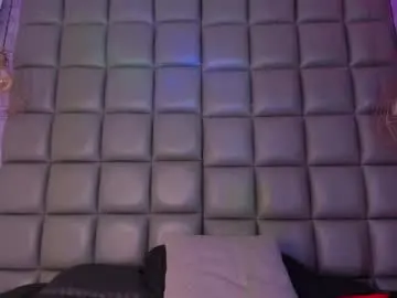 Chaturbate Live Sex of kira_vance