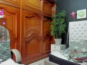 Chaturbate Live Sex Cam of ebony_katterin