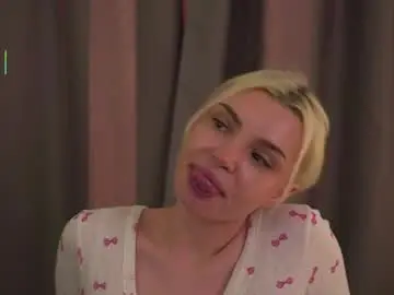 Chaturbate Live Sex of vivid_girls