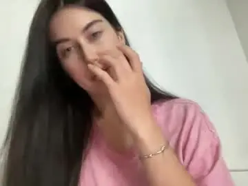 Chaturbate Nude Webcam of cute_kriss94