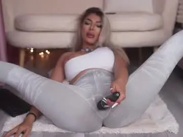 Chaturbate Watch Live Sex Cams of bella_blonda