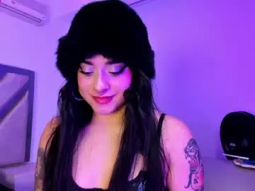 Chaturbate Live Sex Cam of elena_tylor