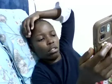 Chaturbate Live Porn of pretty_petite_ebony