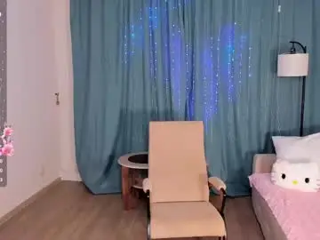 Chaturbate Sex Cam of mikaelataron