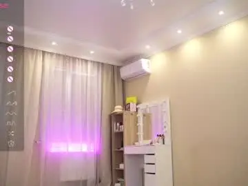 Chaturbate Watch Live Sex Cams of queenelia