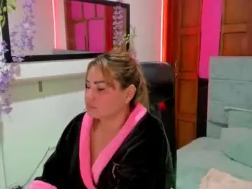 Chaturbate Best live sex cam show of julieta_star69