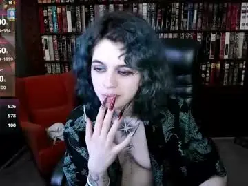 Chaturbate Adult Video Chat of noellegothicshadow