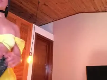 Chaturbate Watch Live Sex Cams of emigomez_