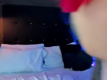Chaturbate Live Sex Cam of roseblossom_