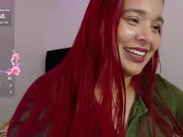 Chaturbate Live Sex Cam of danna_luu