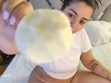 Chaturbate Free Porn Cam of carolinafox_